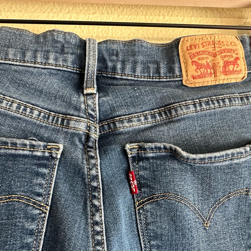 Levi’s Women’s 311 Shaping Skinny Jeans 27 - Picture 2 of 4